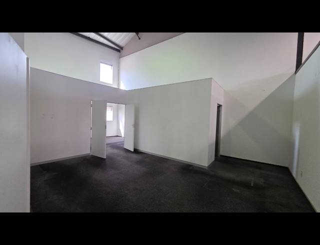 472M² WAREHOUSE TO LET IN ROUTE 21 BUSINESS PARK